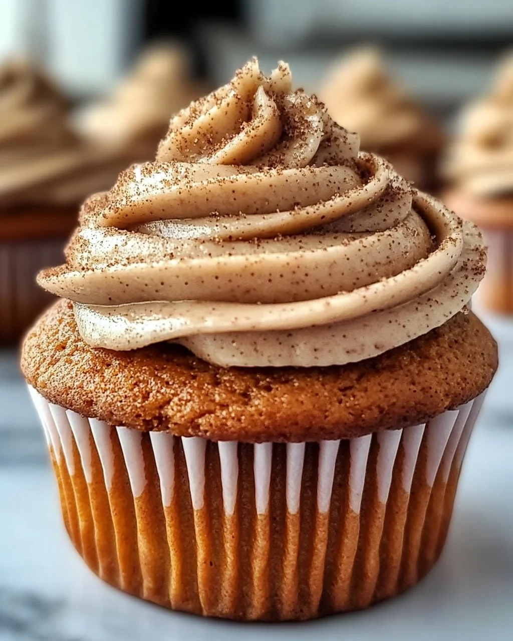 Kürbis Chai Cupcakes mit braunem Zucker Frosting