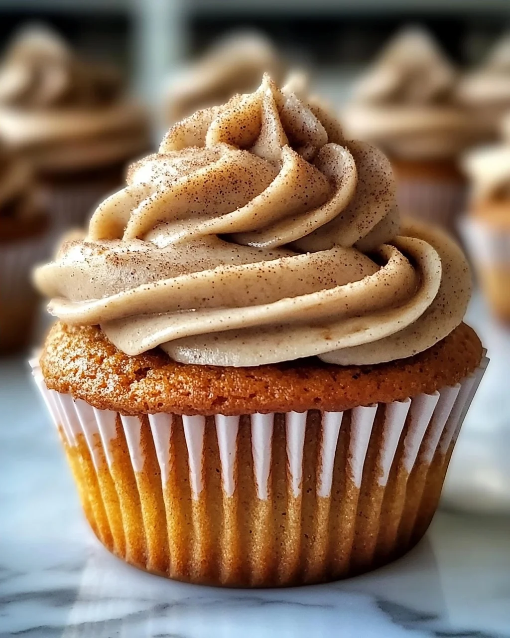 Kürbis Chai Cupcakes mit braunem Zucker Frosting